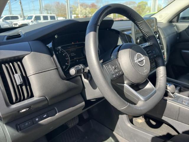 2023 Nissan Pathfinder SL 4WD
