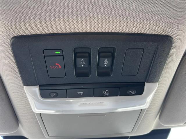 2023 Nissan Pathfinder SL 4WD