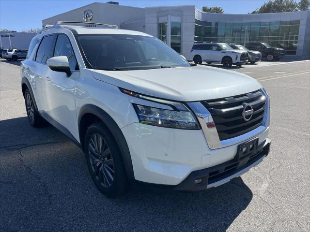 2023 Nissan Pathfinder SL 4WD