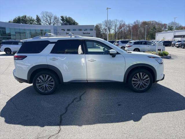 2023 Nissan Pathfinder SL 4WD