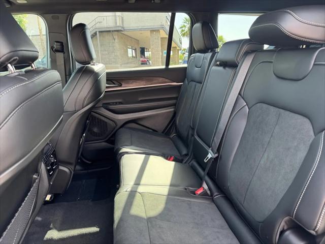 2026 Jeep Grand Cherokee L Altitude 4x2