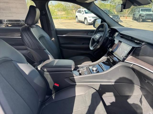 2026 Jeep Grand Cherokee L Altitude 4x2