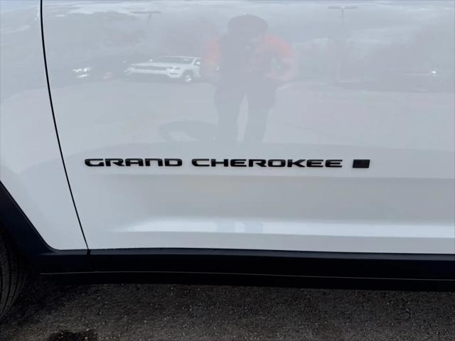 2026 Jeep Grand Cherokee L Altitude 4x2