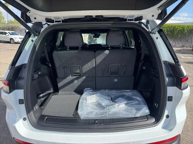2026 Jeep Grand Cherokee L Altitude 4x2
