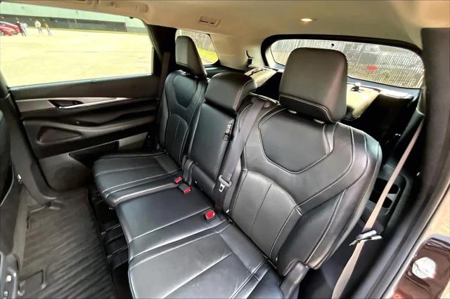 2022 INFINITI QX60 LUXE