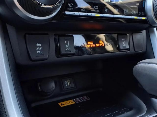 2025 Toyota RAV4 Hybrid XLE Premium