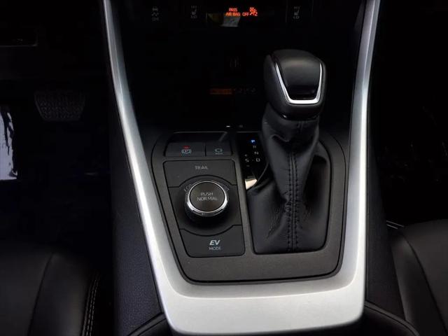 2025 Toyota RAV4 Hybrid XLE Premium