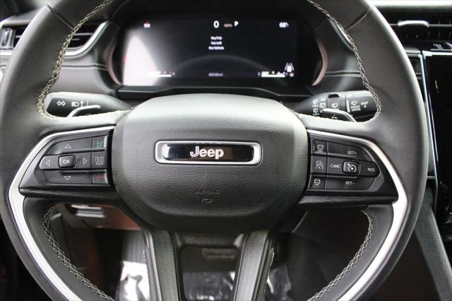 2024 Jeep Grand Cherokee L Laredo 4x2