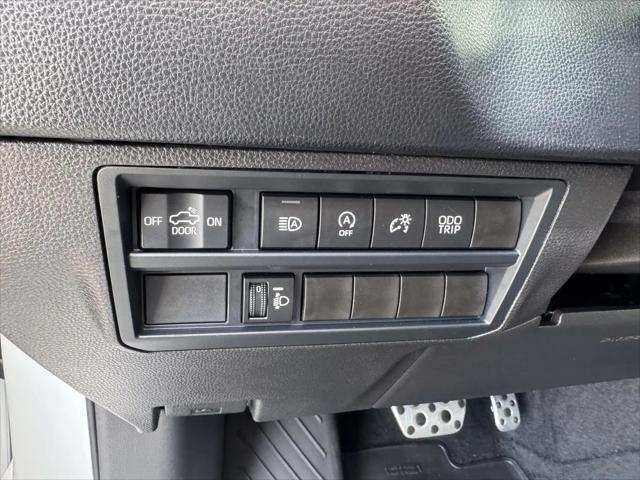 2026 Toyota Tundra SR5 CrewMax 5.5' Bed