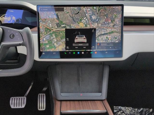 2024 Tesla Model X Long Range