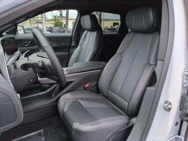 2025 Cadillac iQ Luxury 1 RWD