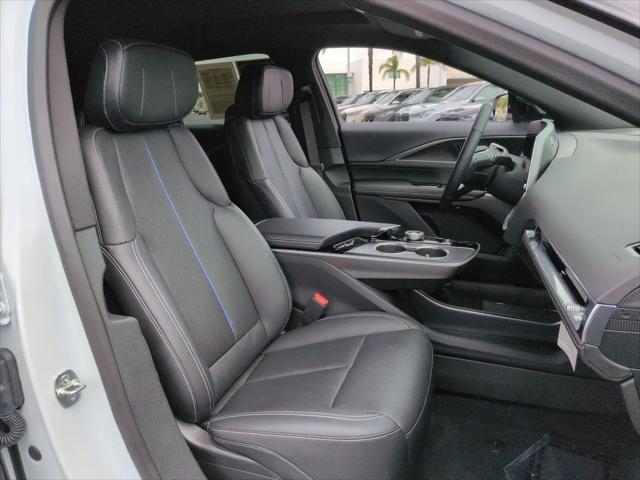 2025 Cadillac iQ Luxury 1 RWD