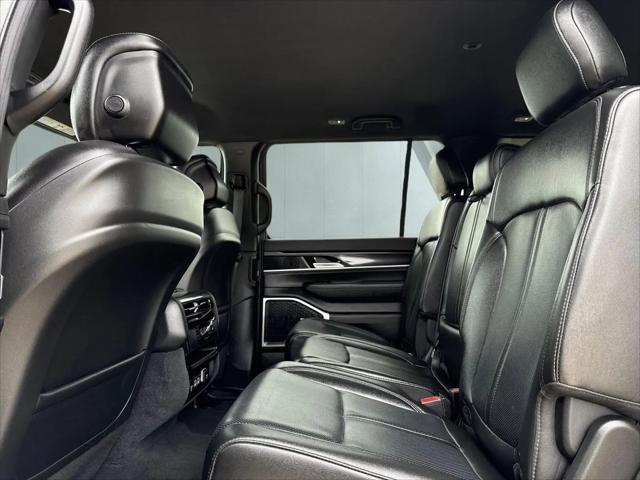 2024 Jeep Wagoneer Series I 4x2