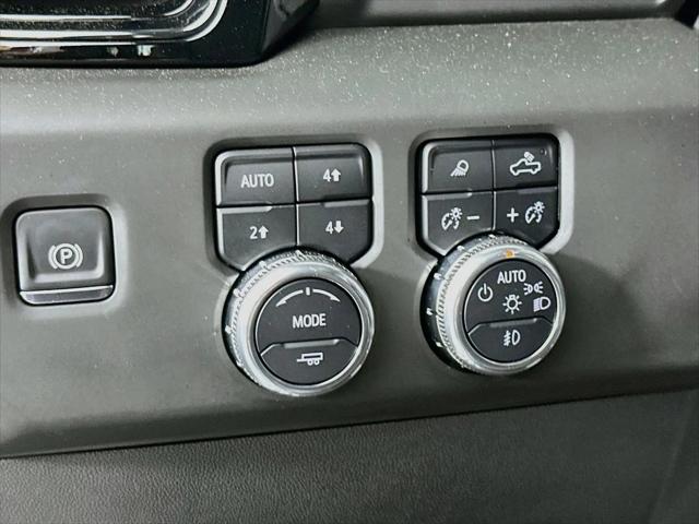2025 GMC Sierra 1500 4WD Crew Cab Short Box AT4