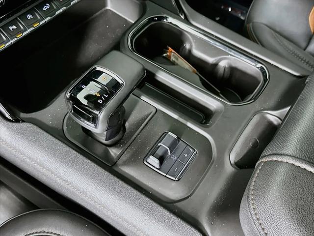 2025 GMC Sierra 1500 4WD Crew Cab Short Box AT4