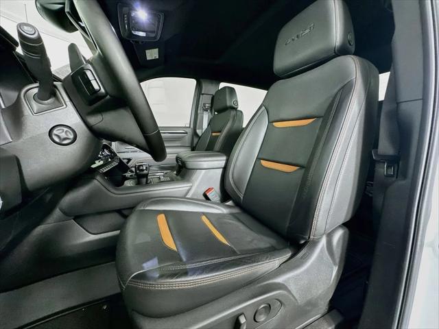 2025 GMC Sierra 1500 4WD Crew Cab Short Box AT4
