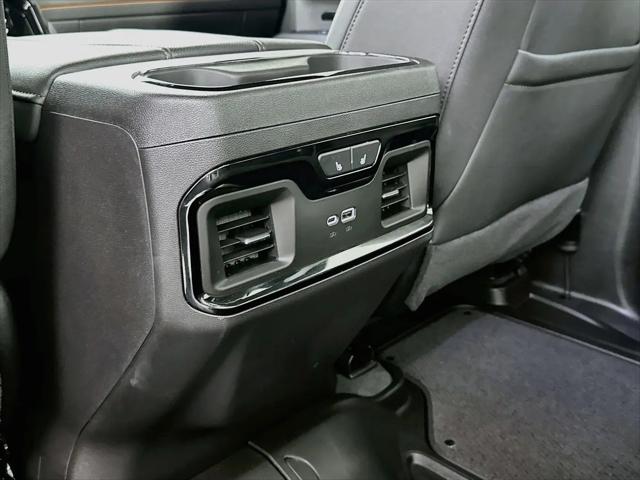 2025 GMC Sierra 1500 4WD Crew Cab Short Box AT4