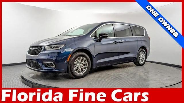 2025 Chrysler Pacifica Select for sale in Miami, FL