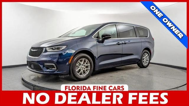 2025 Chrysler Pacifica Select for sale in Miami, FL
