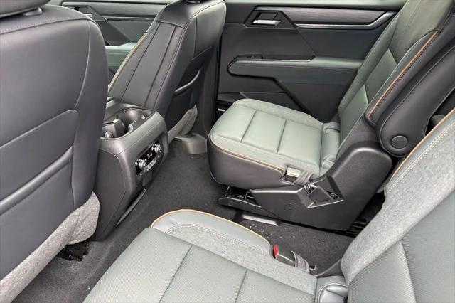 2026 GMC Acadia AT4 AWD