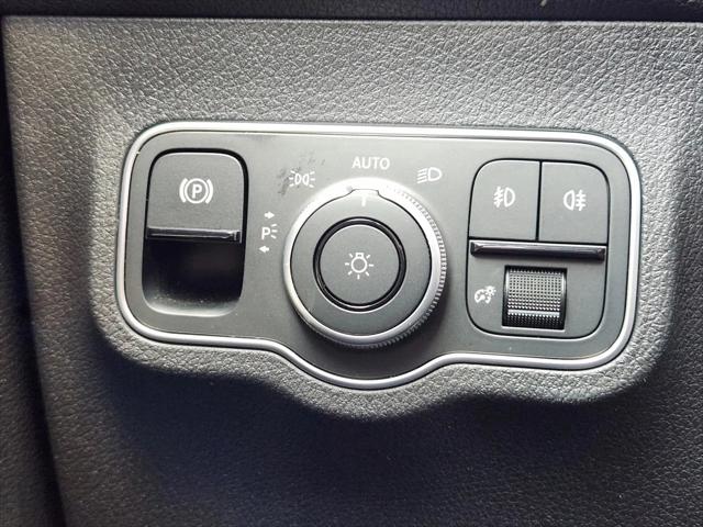 2025 Mercedes-Benz GLB GLB 250