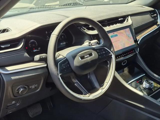 2026 Jeep Grand Cherokee Altitude 4x2