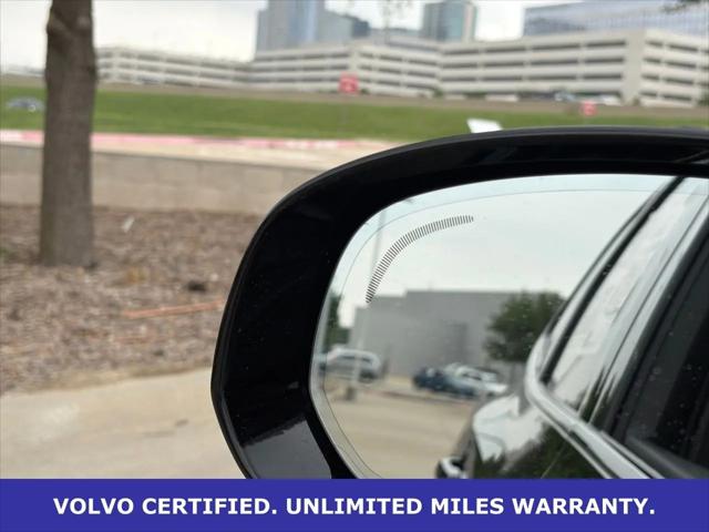 2024 Volvo XC60 B5 Plus Dark Theme