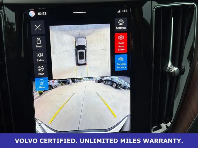 2024 Volvo XC60 B5 Plus Dark Theme