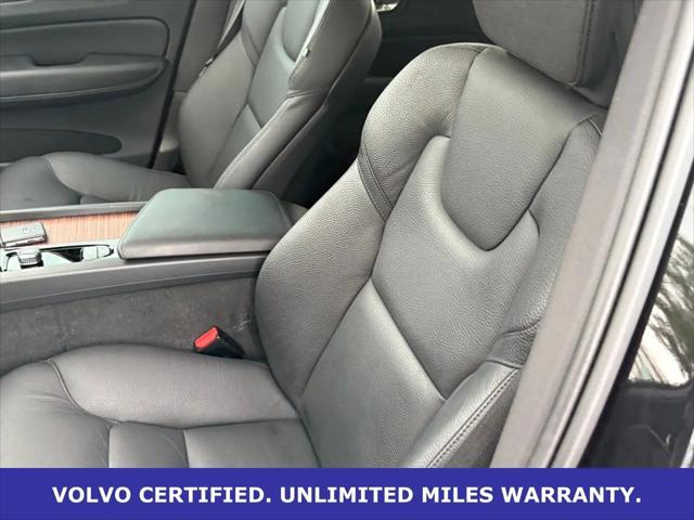 2024 Volvo XC60 B5 Plus Dark Theme