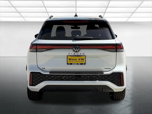 2026 Volkswagen Tiguan SE R-Line Black