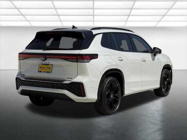 2026 Volkswagen Tiguan SE R-Line Black