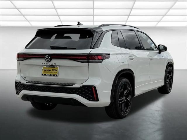 2026 Volkswagen Tiguan SE R-Line Black