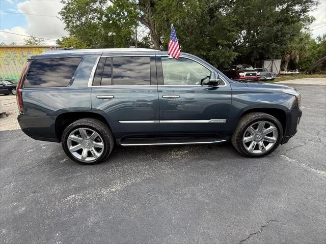 2019 Cadillac Escalade Luxury