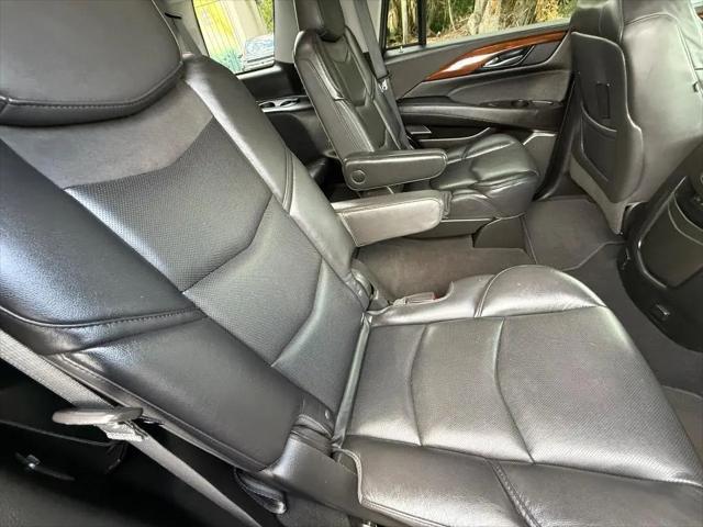 2019 Cadillac Escalade Luxury
