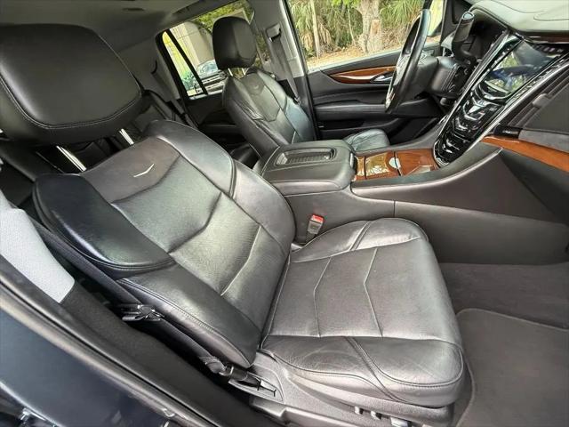 2019 Cadillac Escalade Luxury