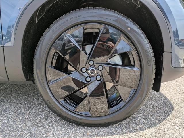 2026 Volvo XC40 Black Edition Ultra, B5 AWD Gas (mild hybrid)