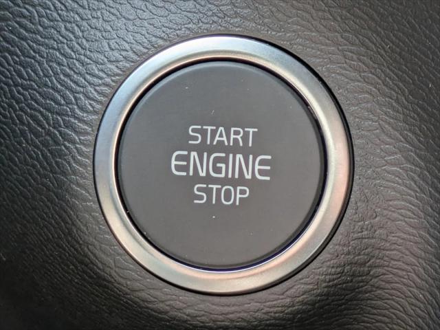 2026 Volvo XC40 Black Edition Ultra, B5 AWD Gas (mild hybrid)