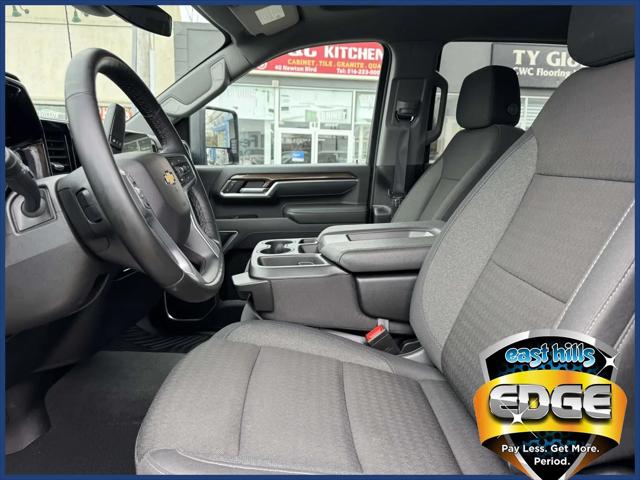 2025 Chevrolet Silverado 2500HD 4WD Crew Cab Standard Bed LT