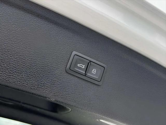 2020 Audi Q5 Premium Plus 55 TFSI e quattro S tronic