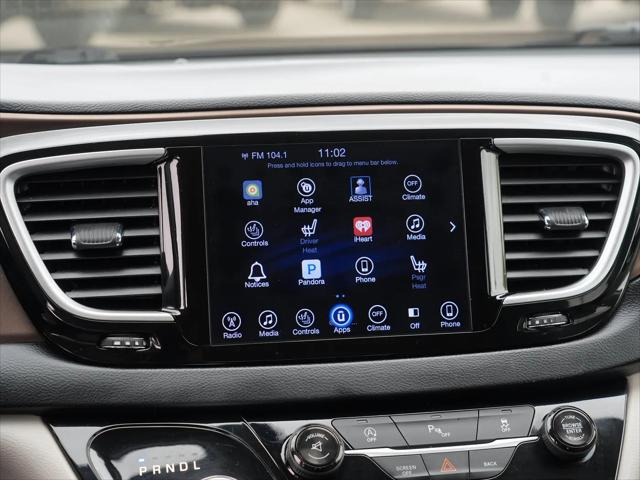 2017 Chrysler Pacifica Touring-L