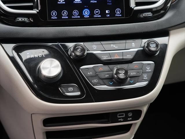 2017 Chrysler Pacifica Touring-L