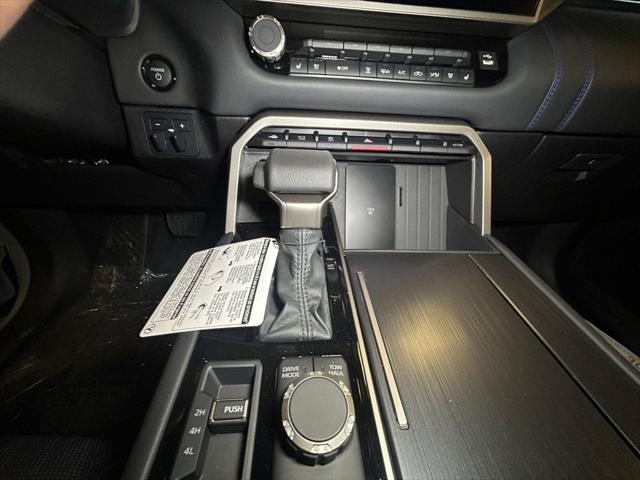 2026 Toyota Tundra Platinum Hybrid CrewMax 5.5' Bed