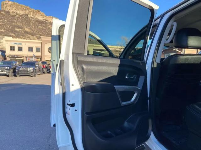 2023 Nissan Titan Crew Cab SV 4x4