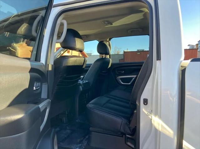 2023 Nissan Titan Crew Cab SV 4x4