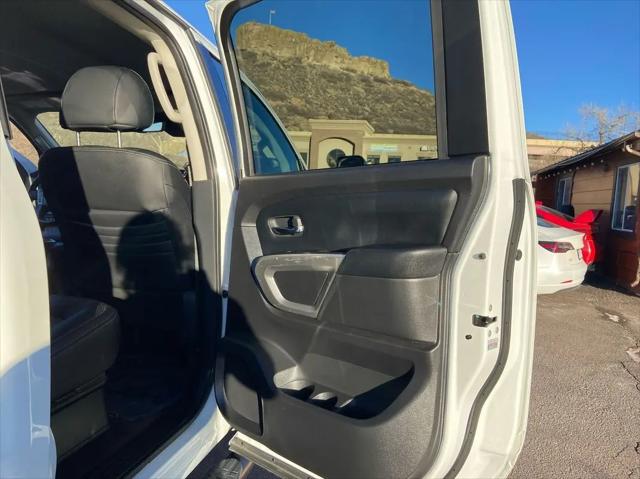 2023 Nissan Titan Crew Cab SV 4x4