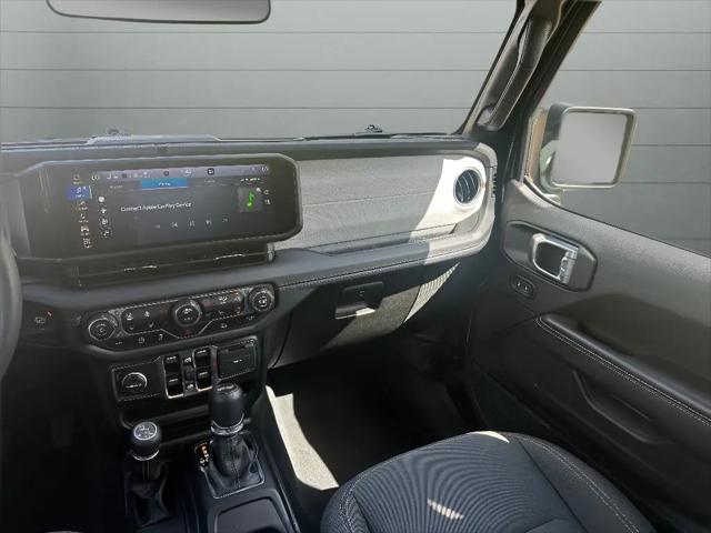 2025 Jeep Wrangler 4-Door Sahara 4x4