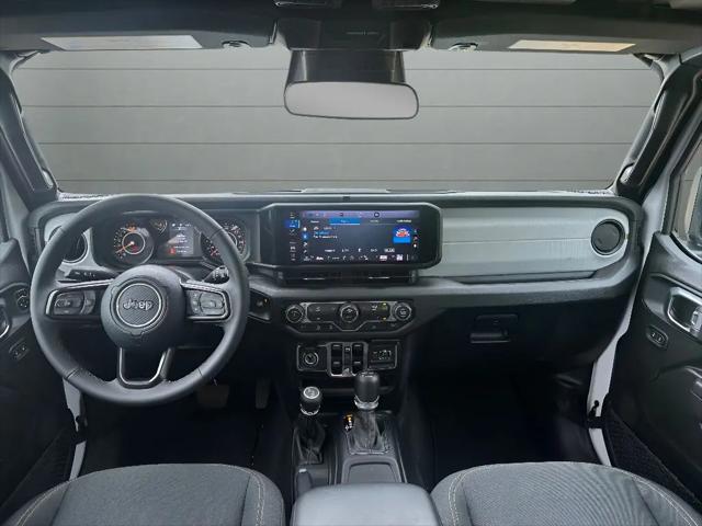 2025 Jeep Wrangler 4-Door Summit 4x4