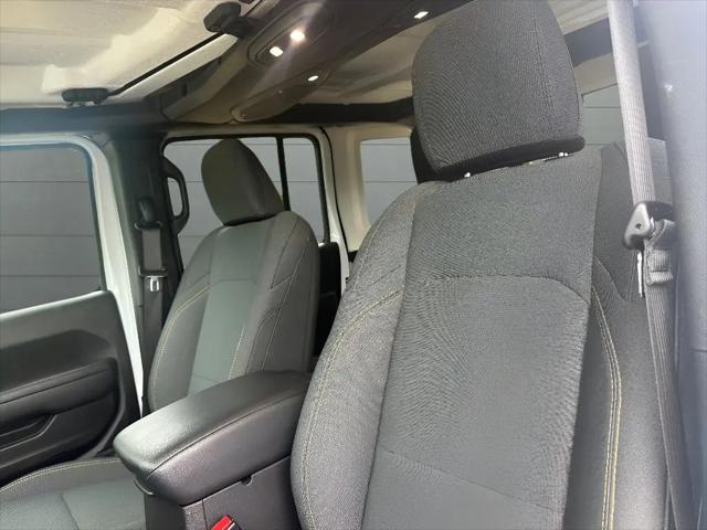2025 Jeep Wrangler 4-Door Summit 4x4