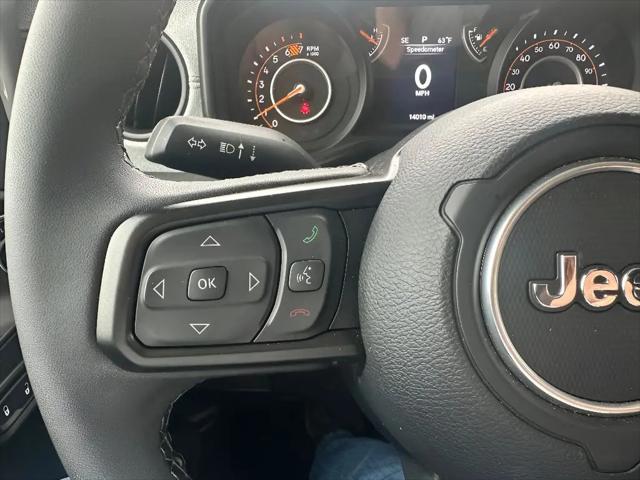 2025 Jeep Wrangler 4-Door Summit 4x4