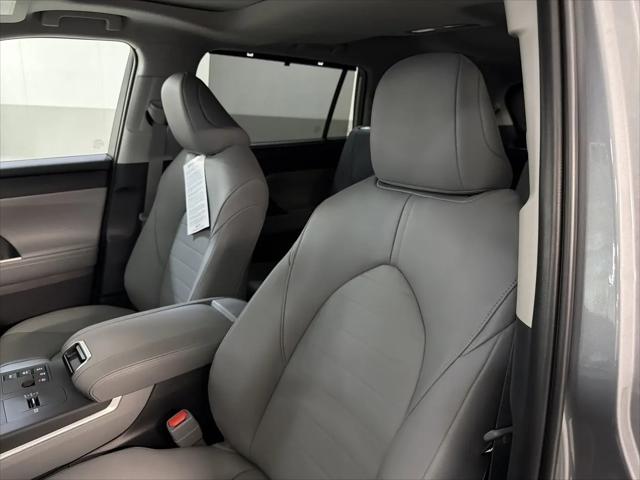 2026 Toyota Highlander Hybrid XLE